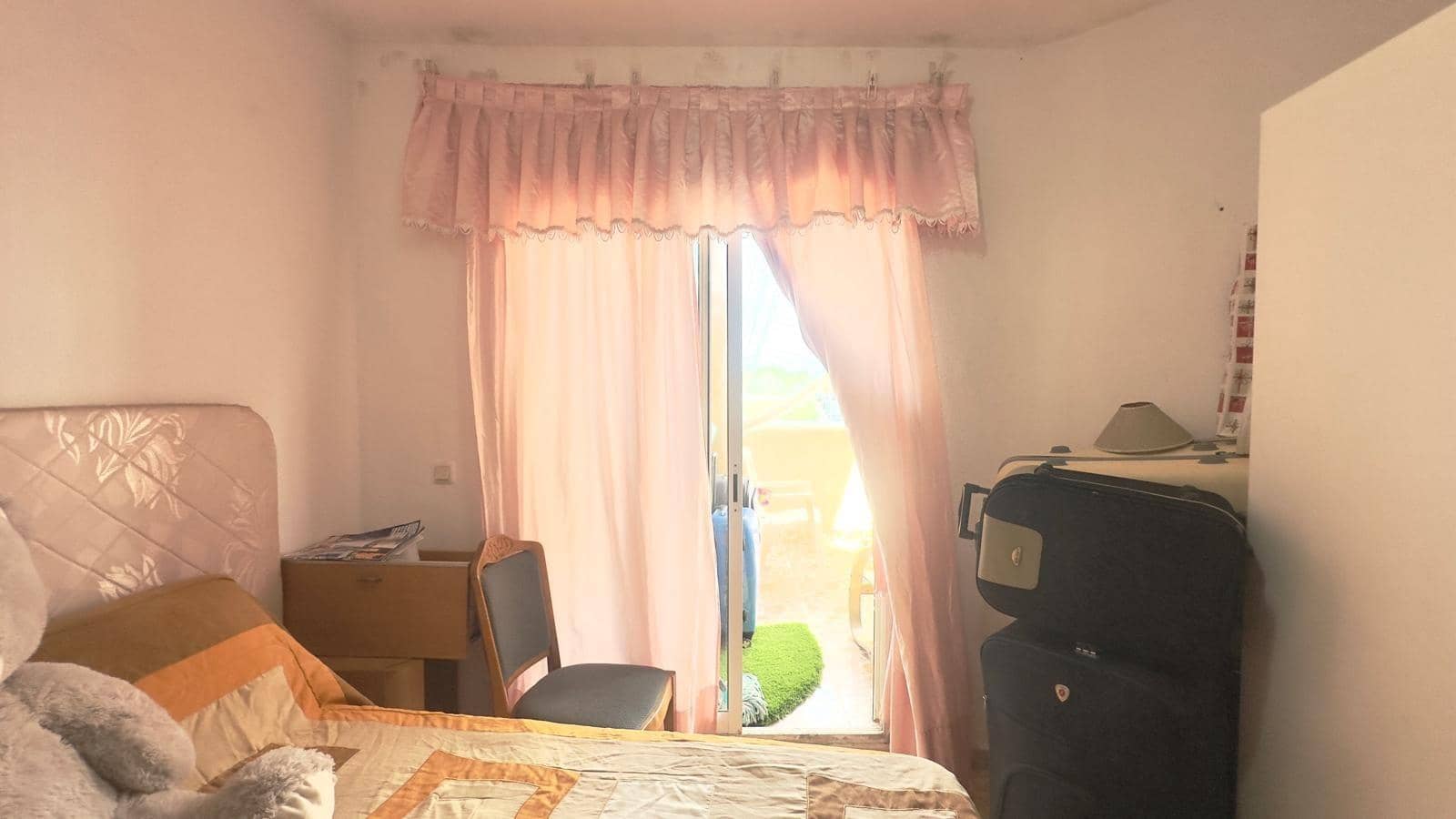 2 bedroom Penthouse for sale in Torrevieja with pool - € 149,900 (Ref: 10018753)