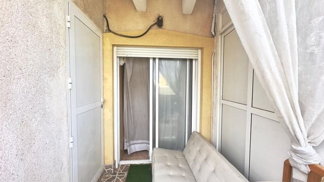 2 bedroom Penthouse for sale in Torrevieja with pool - € 149,900 (Ref: 10018753)