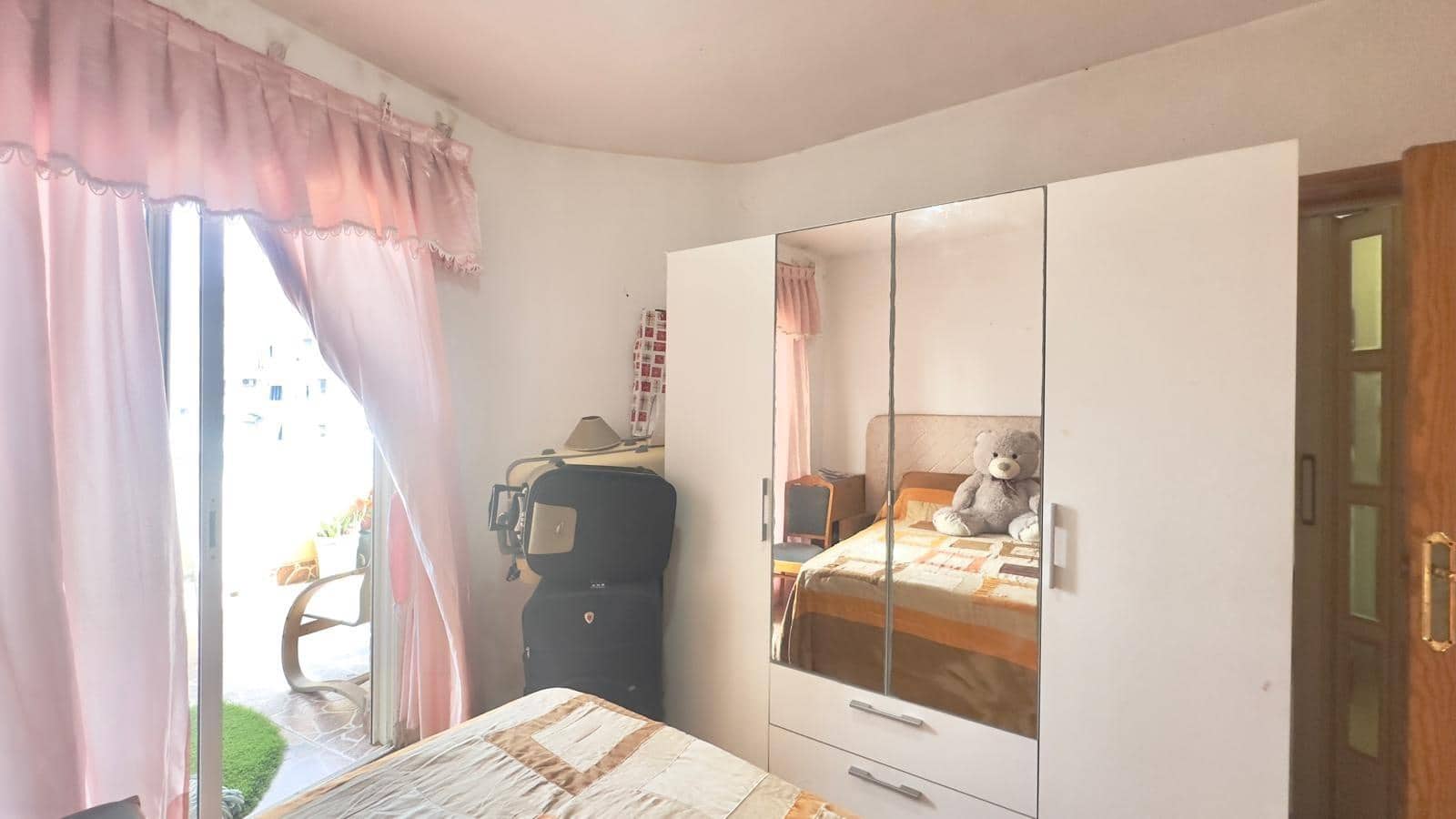 2 bedroom Penthouse for sale in Torrevieja with pool - € 149,900 (Ref: 10018753)