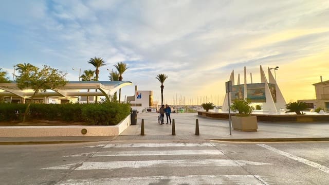 4 chambre Appartement à vendre à Torrevieja - 419 900 € (Ref: 10018754)