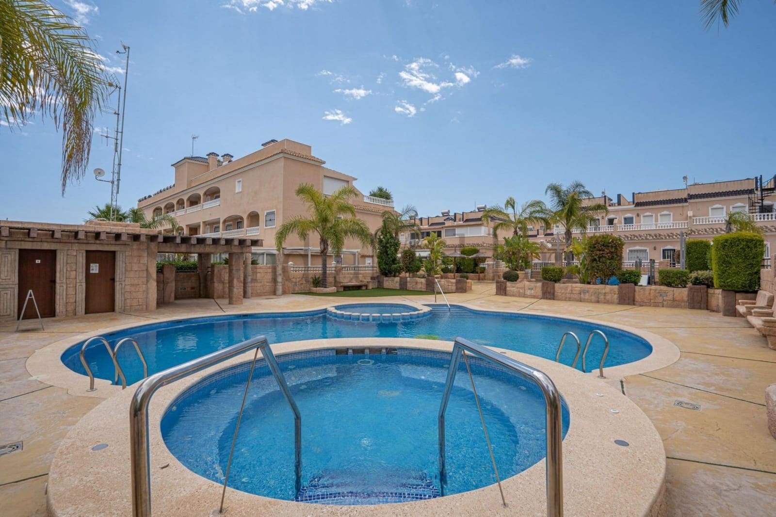 2 sypialnia Dom szeregowy na sprzedaż w Orihuela Costa z basenem garażem - 211 500 € (Ref: 10018756)