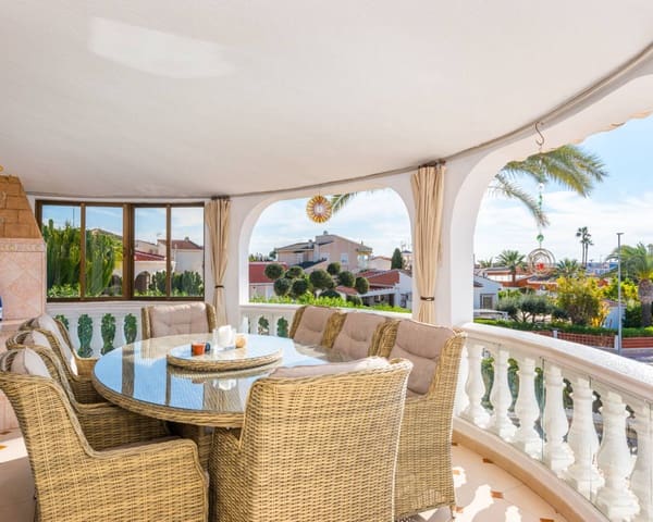 5 Zimmer Villa zu verkaufen in Ciudad Quesada, Rojales mit Pool Garage - 950.000 € (Ref: 10021811)
