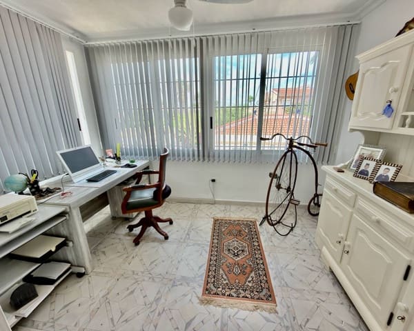 5 Zimmer Villa zu verkaufen in Ciudad Quesada, Rojales mit Pool Garage - 950.000 € (Ref: 10021811)