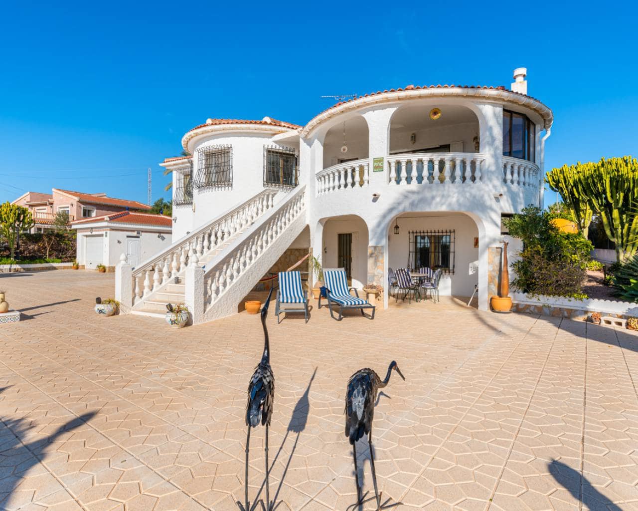 5 Zimmer Villa zu verkaufen in Ciudad Quesada mit Pool Garage - 950.000 € (Ref: 10021811)