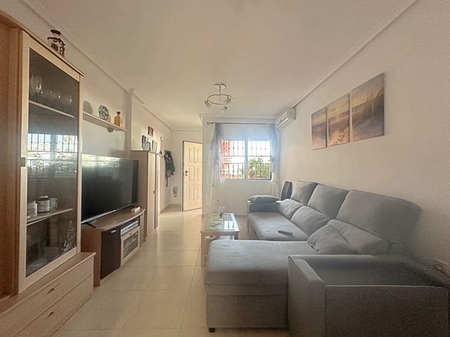 2 bedroom Bungalow for sale in Torrevieja with pool - € 162,500 (Ref: 10022943)