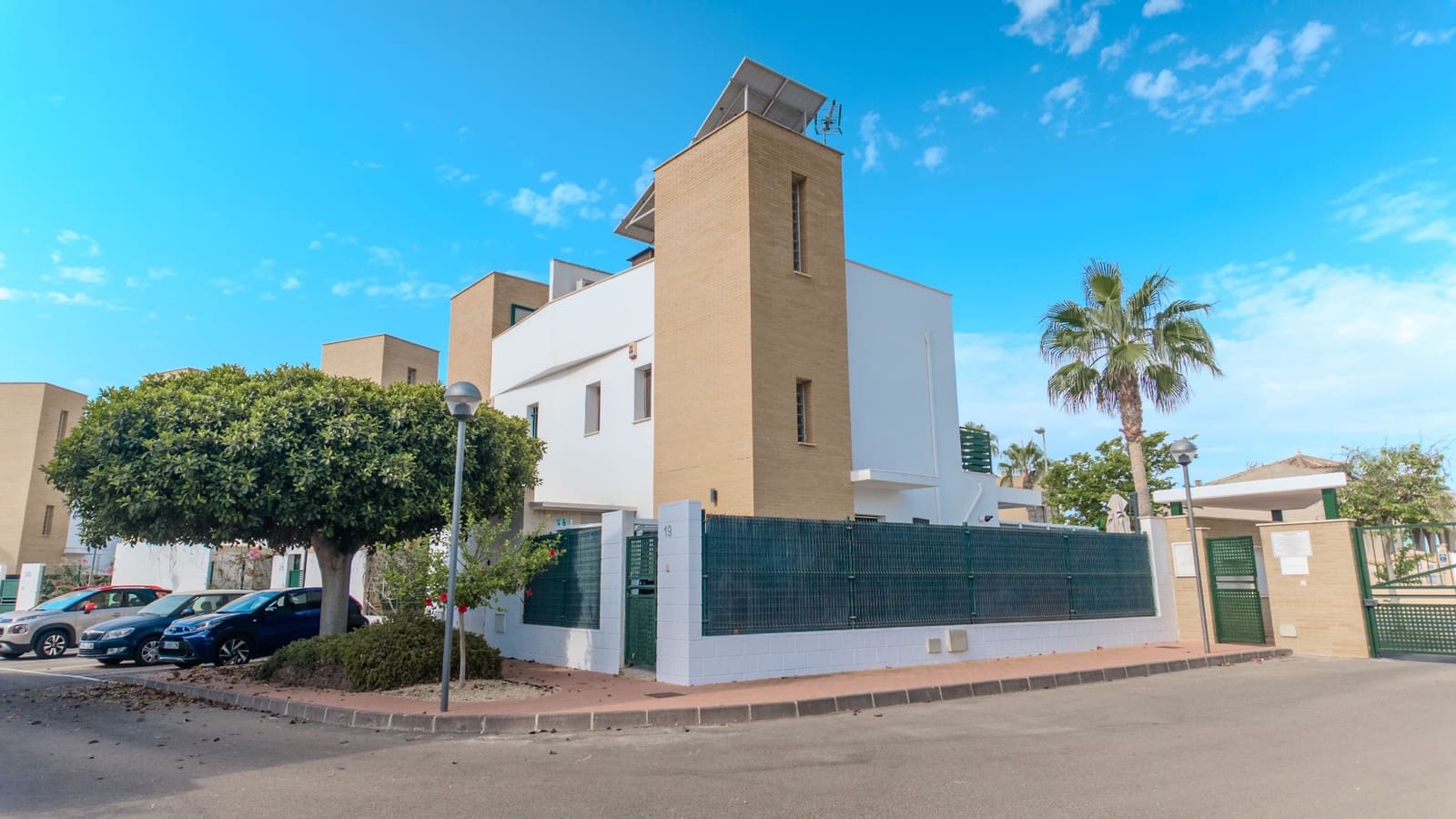 Pareado de 3 habitaciones en Ciudad Quesada en venta con piscina garaje - 299.000 € (Ref: 10026497)