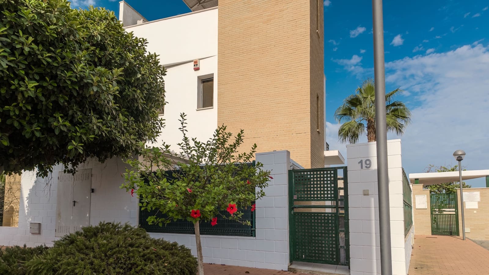 Pareado de 3 habitaciones en Ciudad Quesada en venta con piscina garaje - 299.000 € (Ref: 10026497)