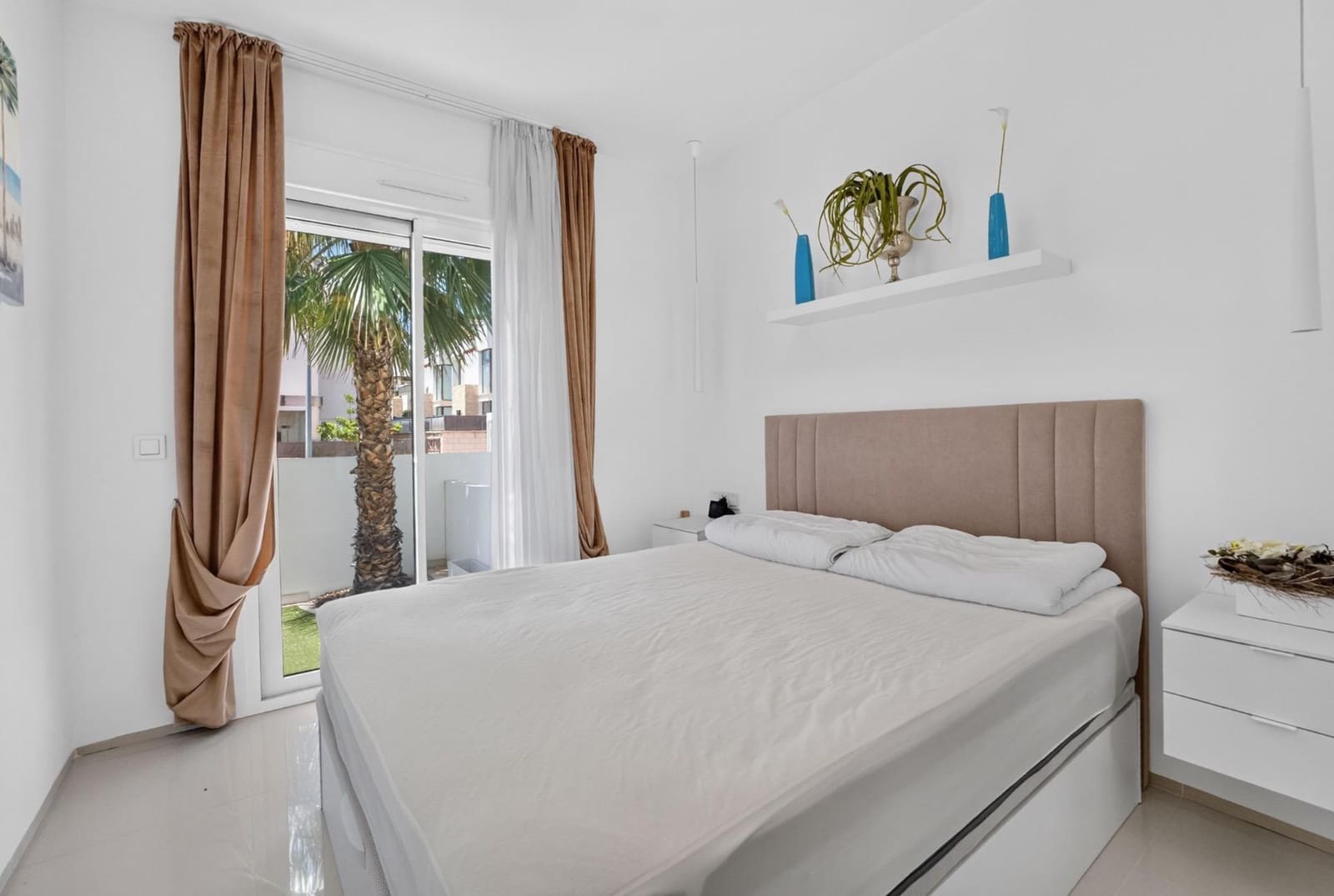 2 bedroom Apartment for sale in Rojales with pool - € 329,900 (Ref: 10026499)