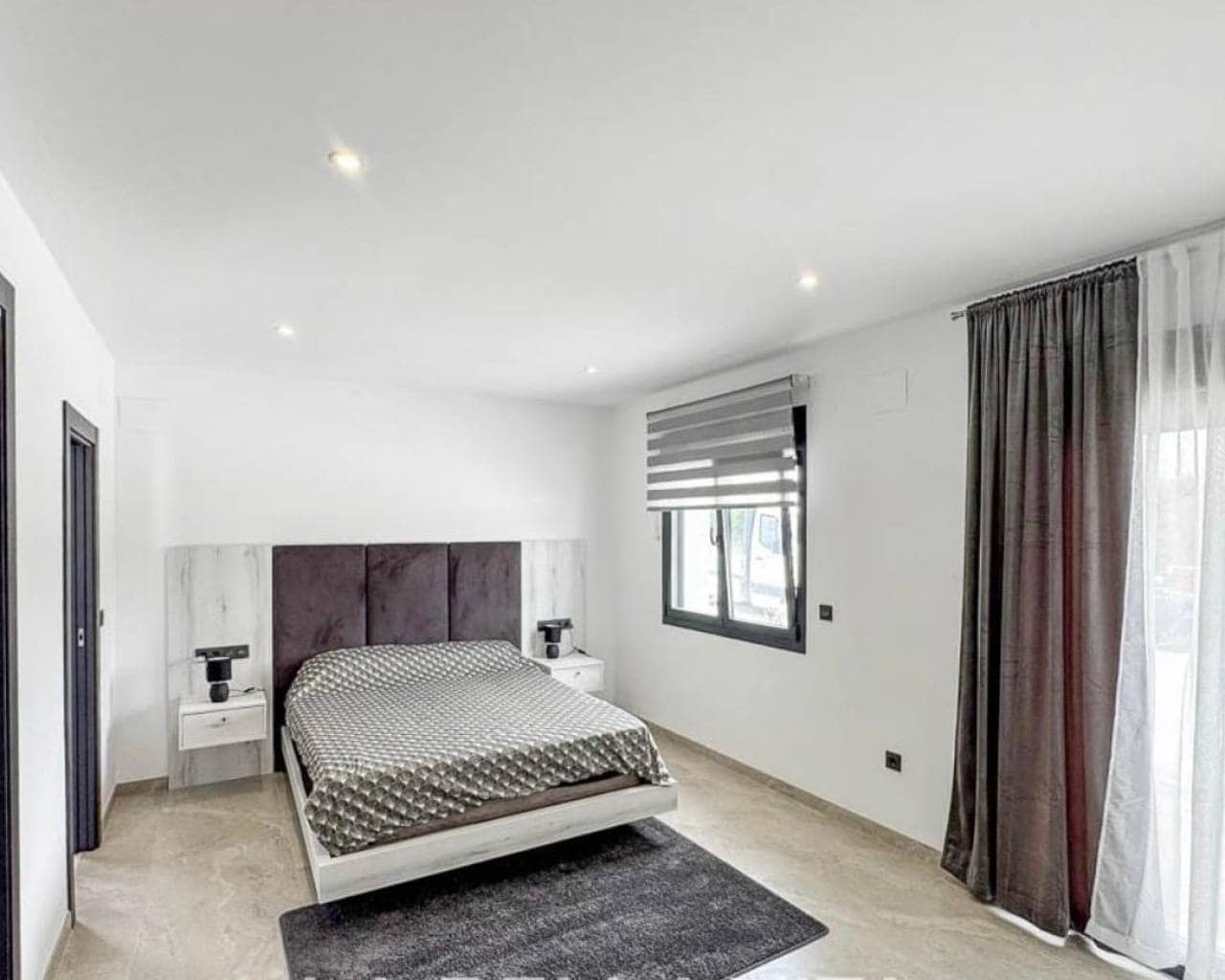 4 quarto Moradia para venda em Ciudad Quesada com piscina garagem - 1 300 000 € (Ref: 10037674)