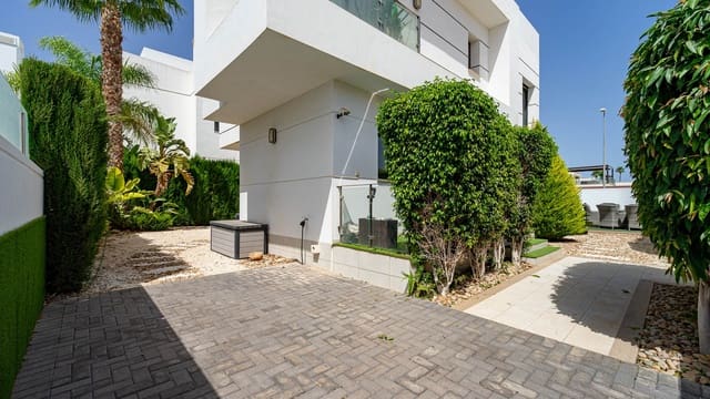 4 bedroom Villa for sale in Ciudad Quesada, Rojales with pool garage - € 525,000 (Ref: 10043351)
