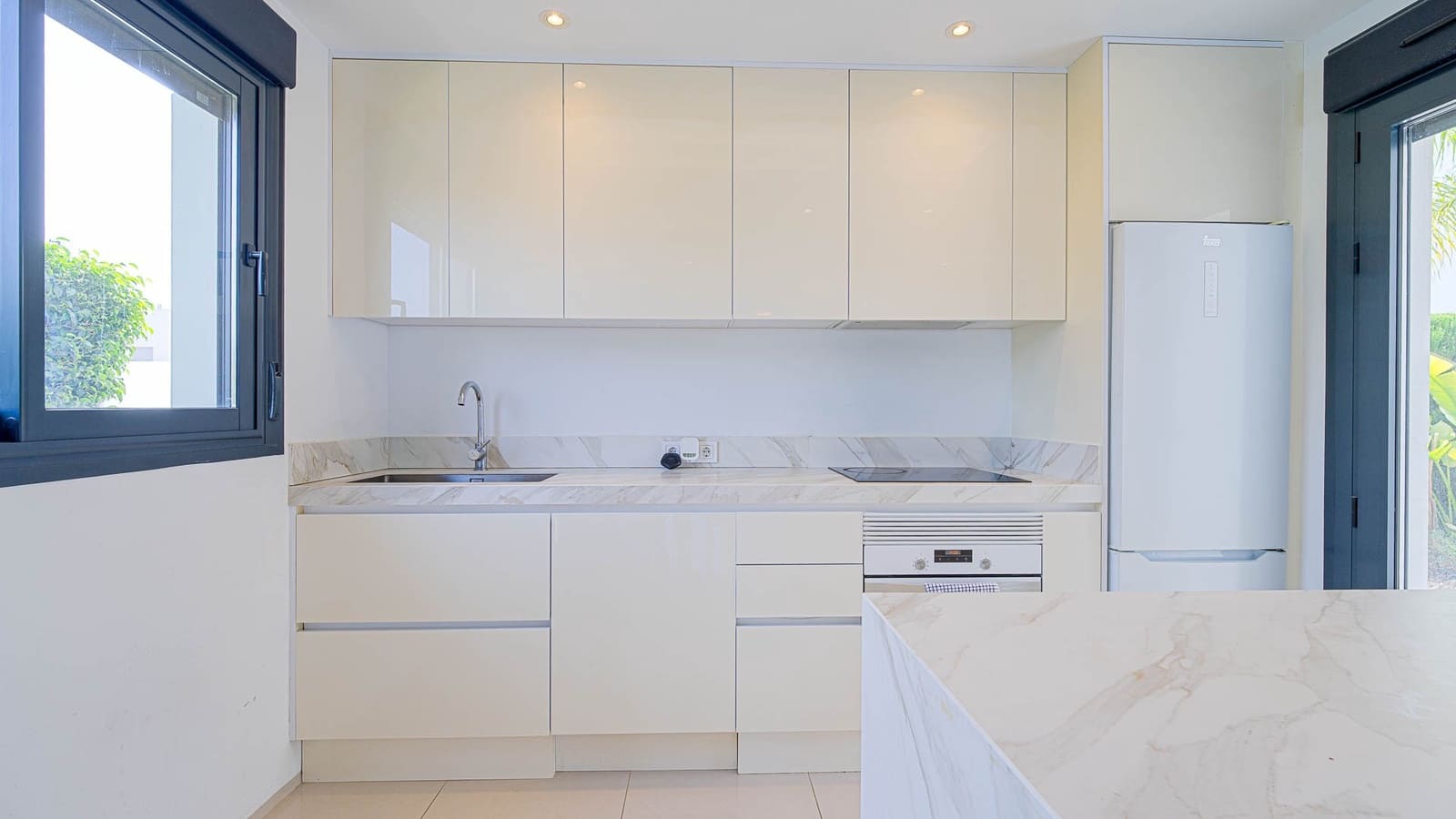 4 bedroom Villa for sale in Ciudad Quesada with pool garage - € 525,000 (Ref: 10043351)