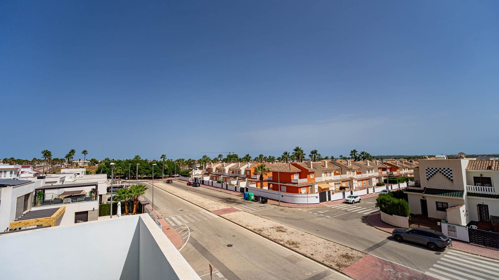 4 bedroom Villa for sale in Ciudad Quesada with pool garage - € 525,000 (Ref: 10043351)