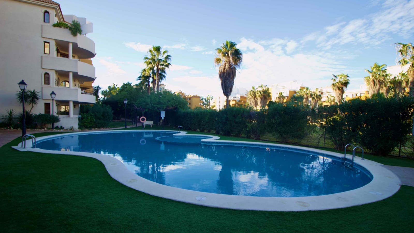 2 soveværelse Lejlighed til salg i Punta Prima med swimmingpool garage - € 225.000 (Ref: 10045757)