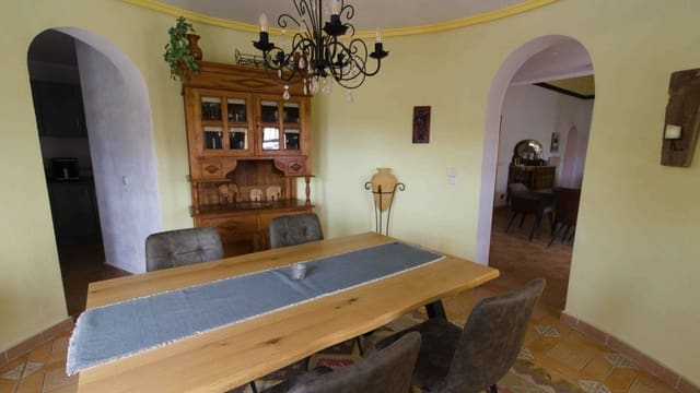 5 soverom Villa til salgs i Ciudad Quesada, Rojales med svømmebasseng garasje - € 539 000 (Ref: 10045758)