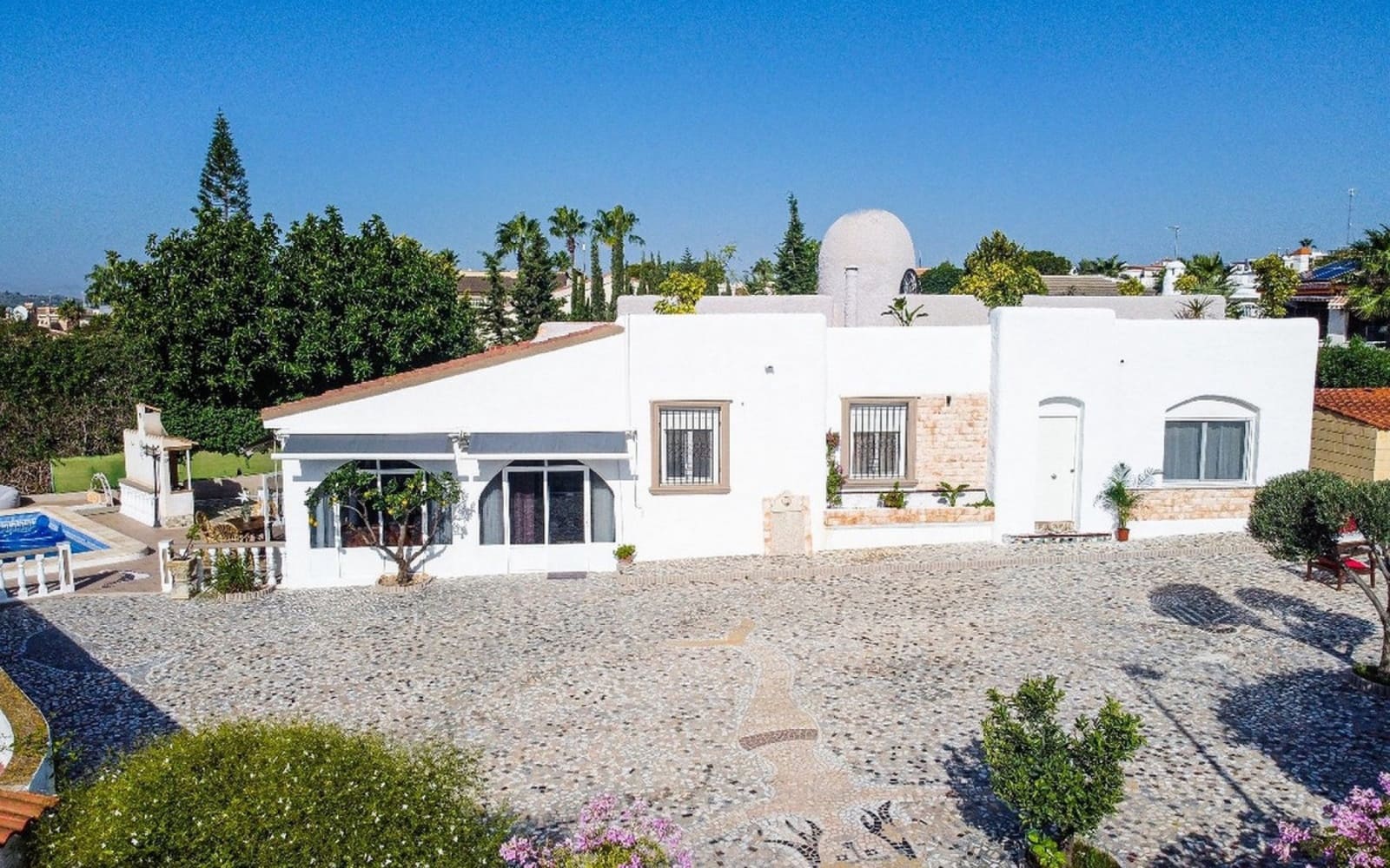 6 soveværelse Villa til salg i Ciudad Quesada med swimmingpool garage - € 415.000 (Ref: 10048220)