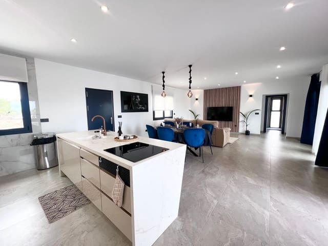 4 chambre Villa/Maison à vendre à Ciudad Quesada, Rojales avec piscine garage - 1 300 000 € (Ref: 10048223)
