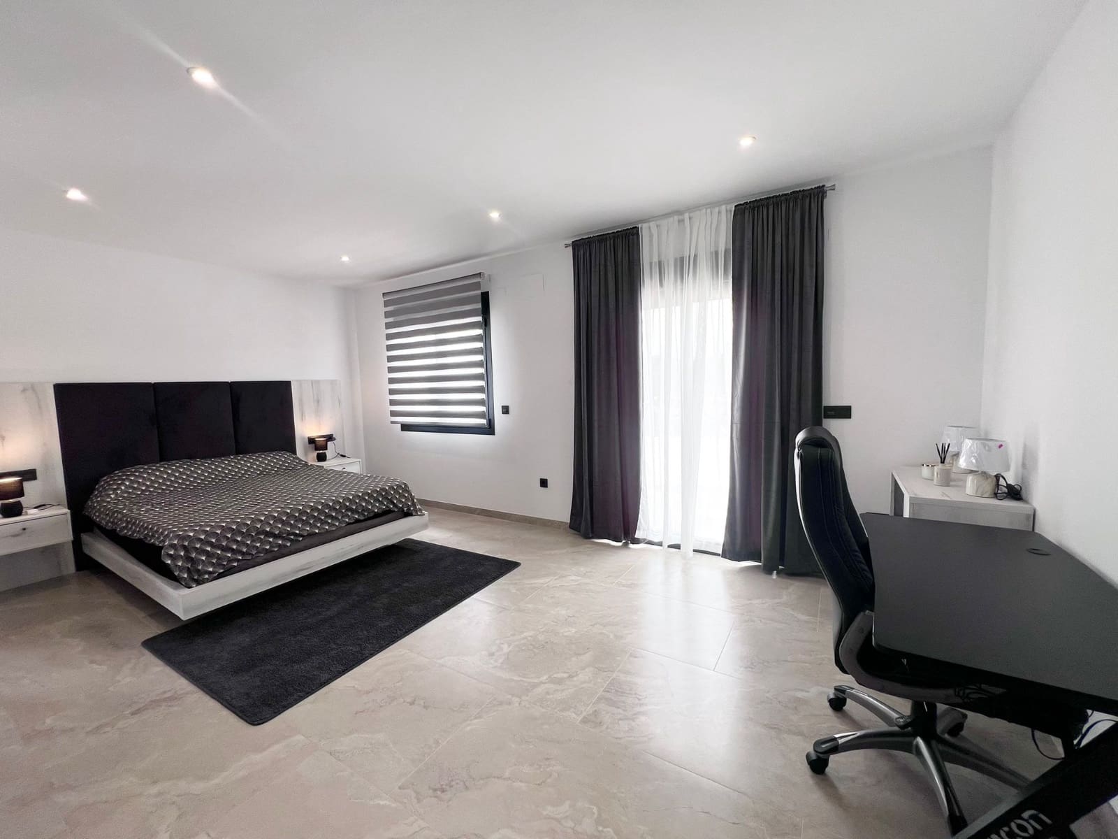4 chambre Villa/Maison à vendre à Ciudad Quesada avec piscine garage - 1 300 000 € (Ref: 10048223)