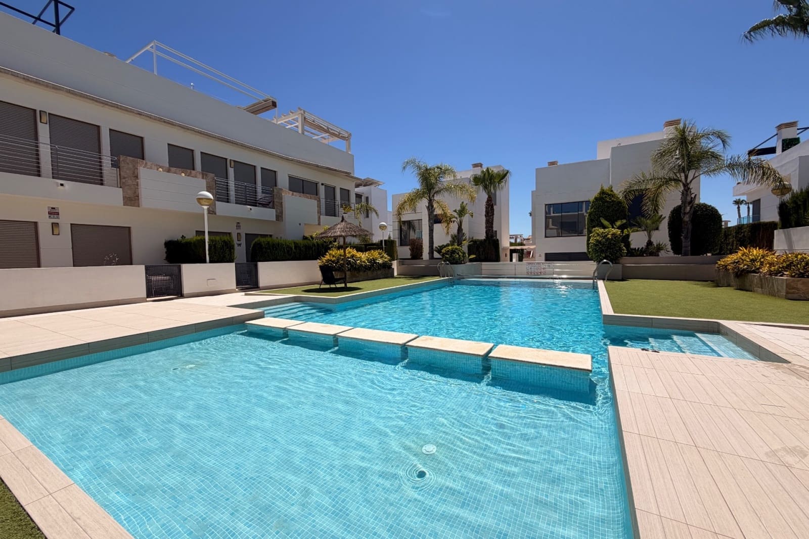 2 sovrum Lägenhet till salu i Ciudad Quesada med pool - 225 000 € (Ref: 10048225)