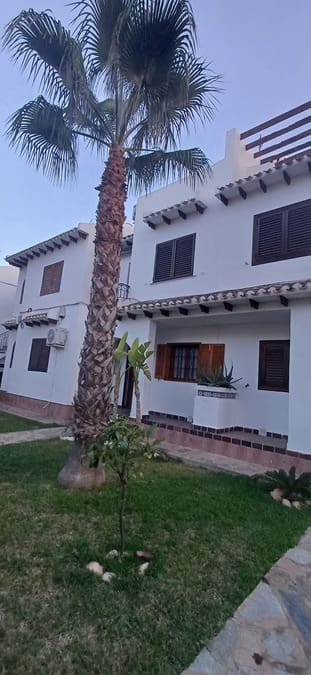 2 soveværelse Byhus til salg i Cabo Roig med swimmingpool - € 185.000 (Ref: 10049890)