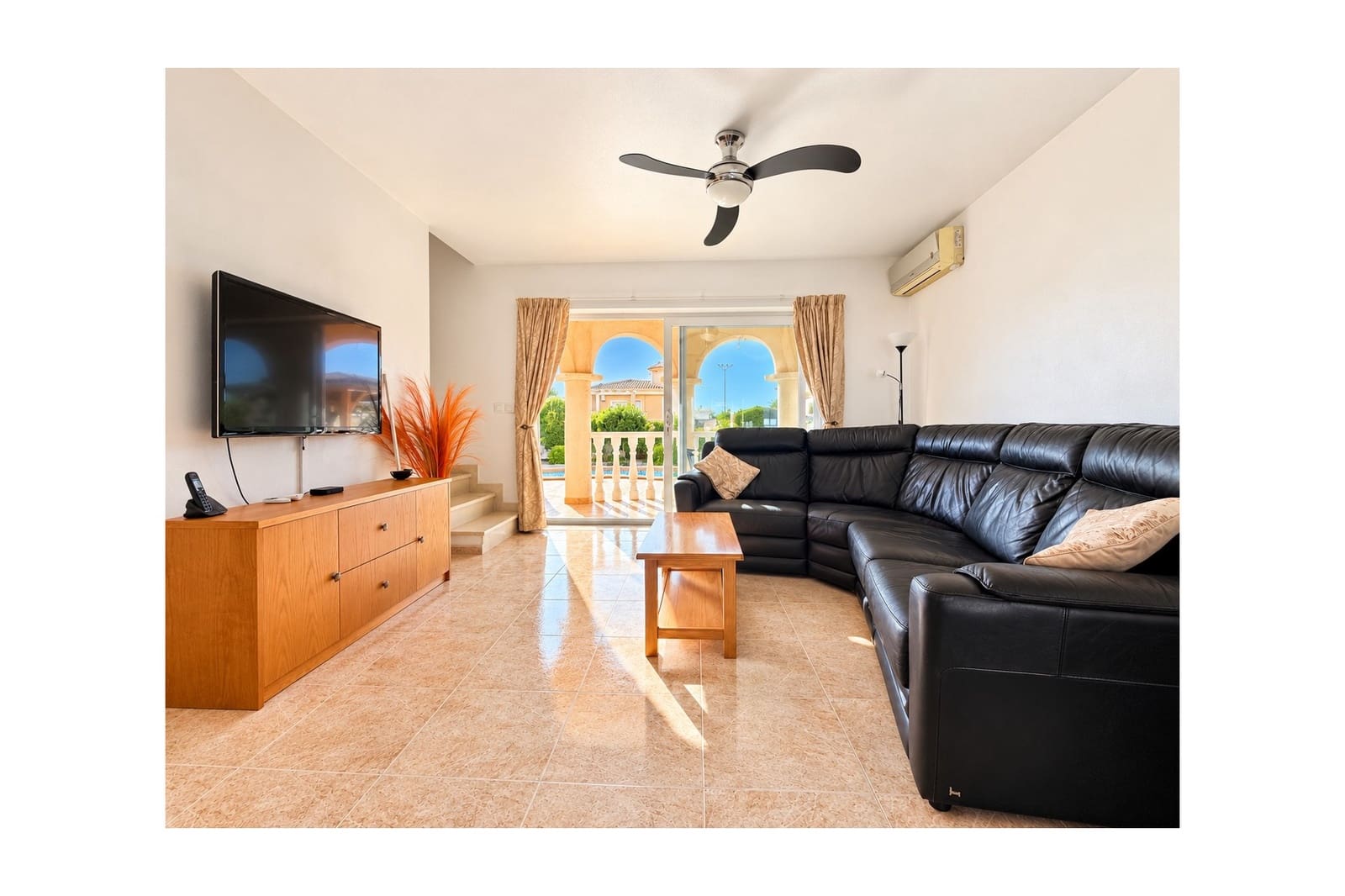 4 bedroom Villa for sale in San Fulgencio with pool garage - € 375,000 (Ref: 10057186)