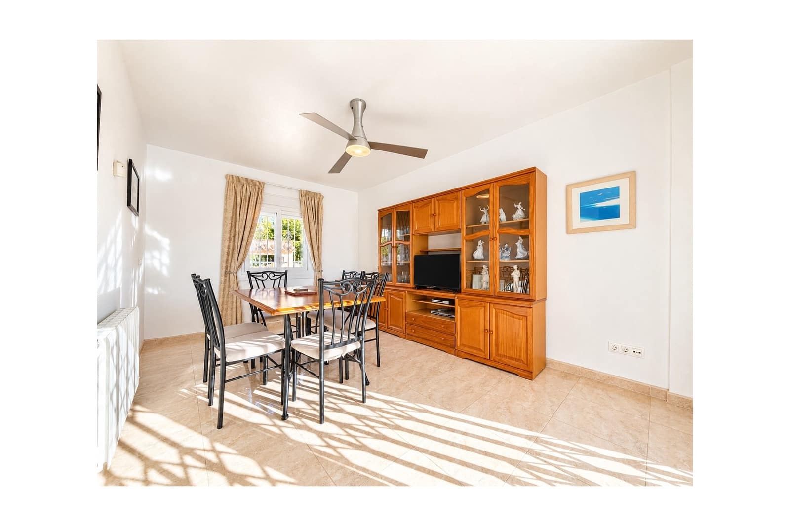 4 bedroom Villa for sale in San Fulgencio with pool garage - € 375,000 (Ref: 10057186)
