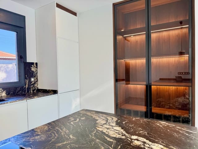 4 quarto Moradia para venda em Ciudad Quesada, Rojales com piscina garagem - 850 000 € (Ref: 10065392)