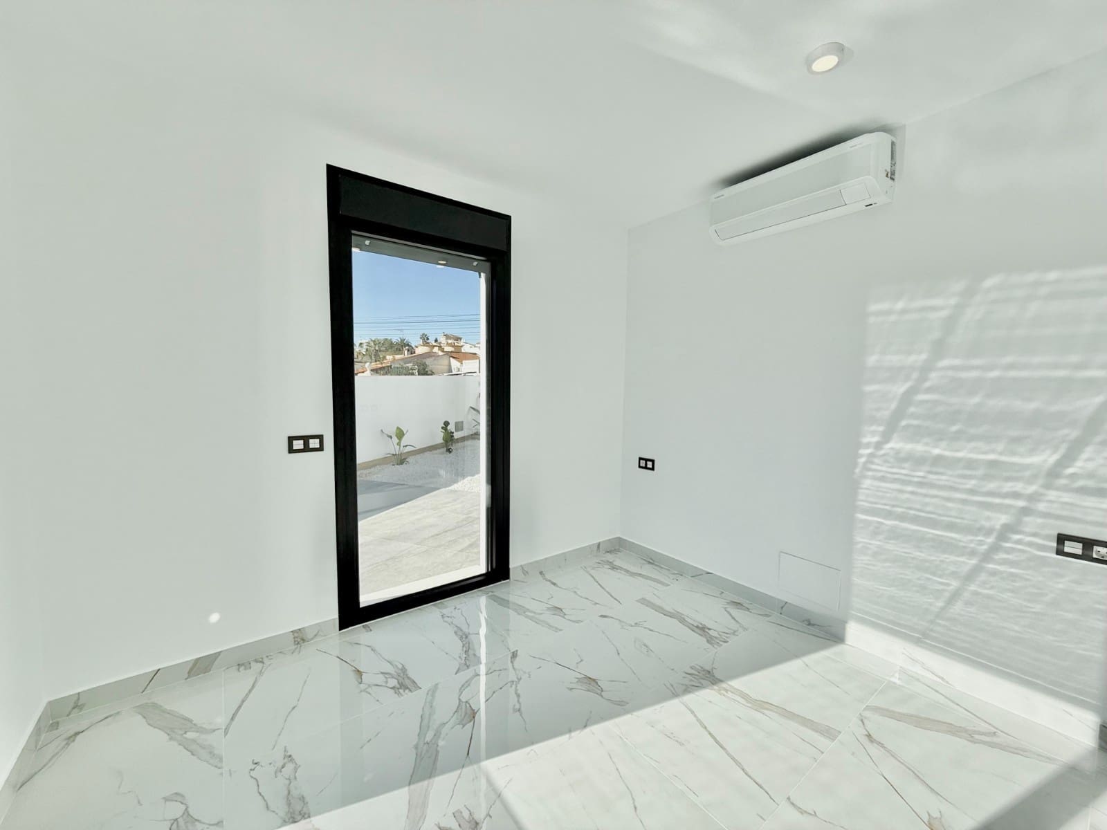 4 quarto Moradia para venda em Ciudad Quesada com piscina garagem - 850 000 € (Ref: 10065392)