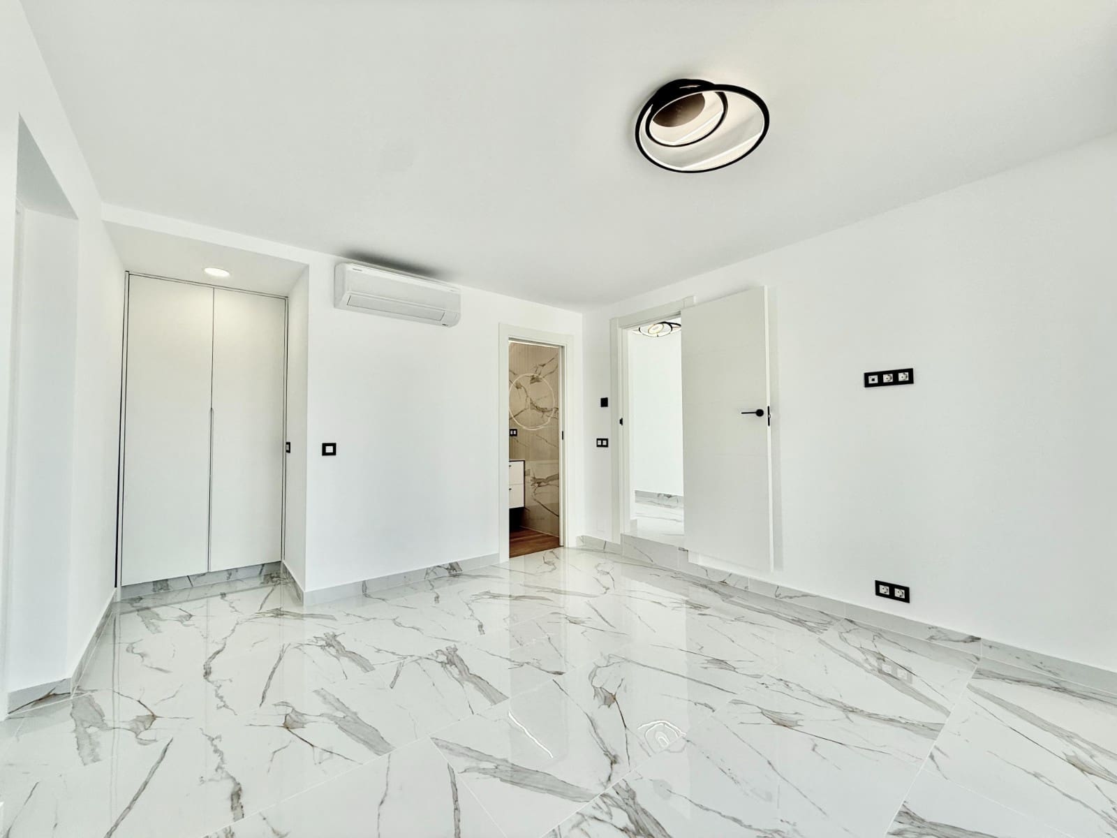 4 quarto Moradia para venda em Ciudad Quesada com piscina garagem - 850 000 € (Ref: 10065392)