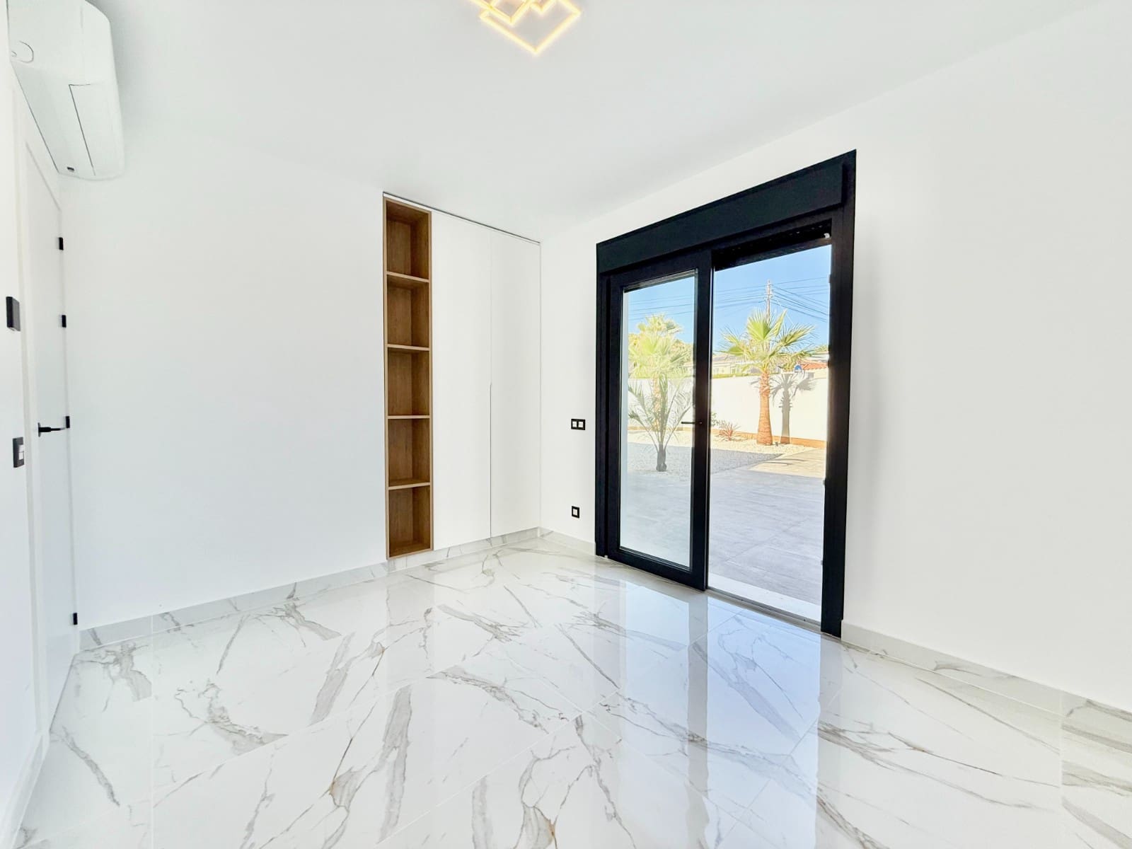 4 quarto Moradia para venda em Ciudad Quesada com piscina garagem - 850 000 € (Ref: 10065392)