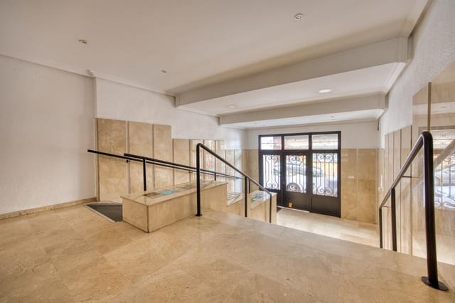 2 sovrum Lägenhet till salu i Torrevieja med pool garage - 133 000 € (Ref: 10065608)