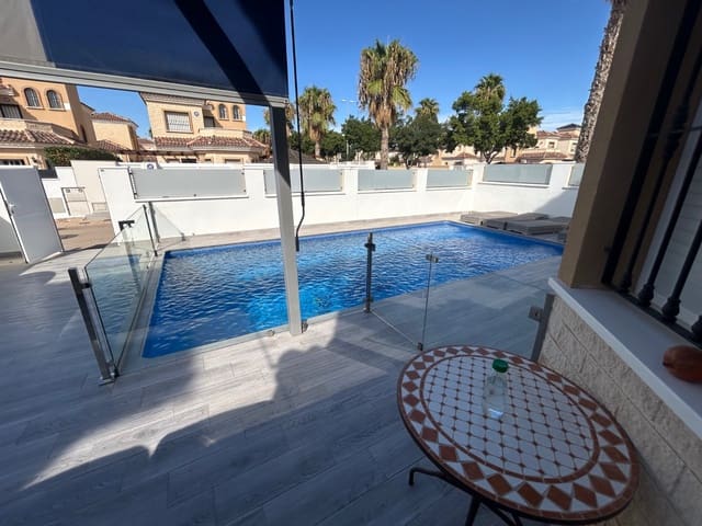 3 quarto Moradia para venda em El Raso, Guardamar del Segura com piscina garagem - 349 950 € (Ref: 10077021)