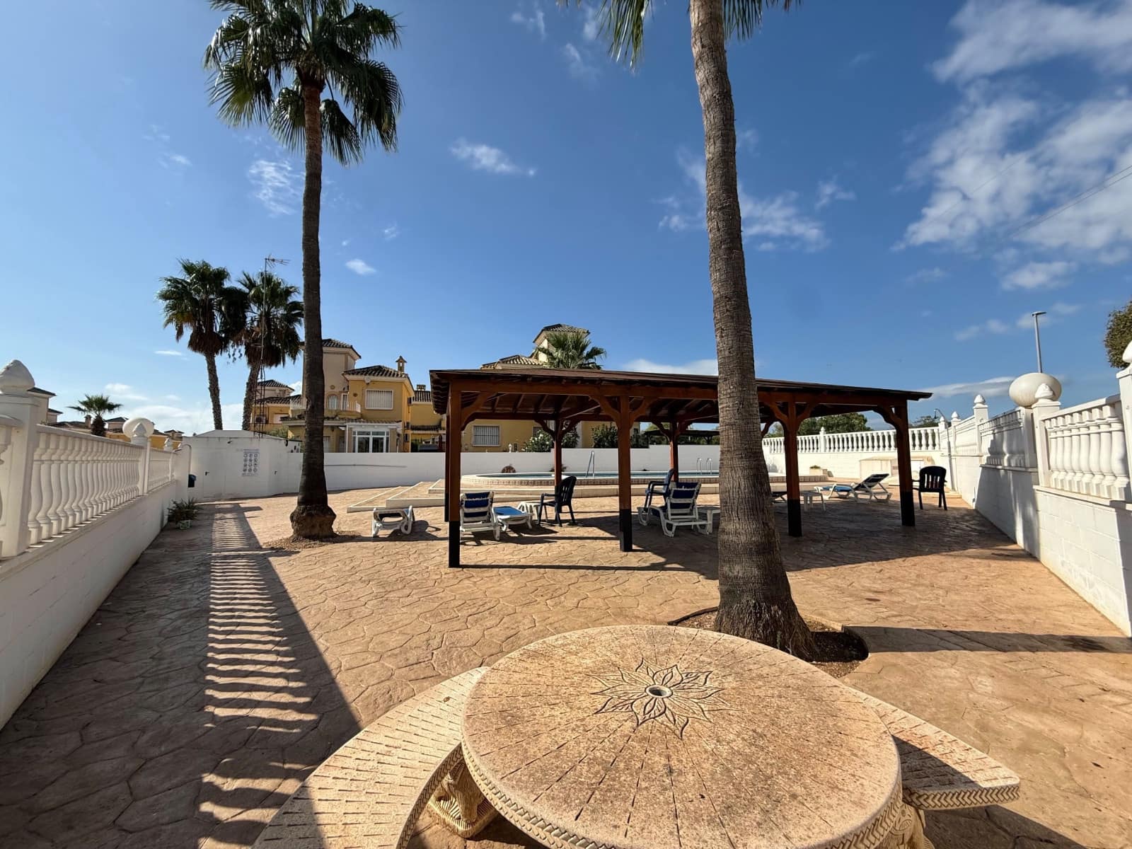 2 Zimmer Villa zu verkaufen in Ciudad Quesada mit Pool Garage - 215.000 € (Ref: 10077024)