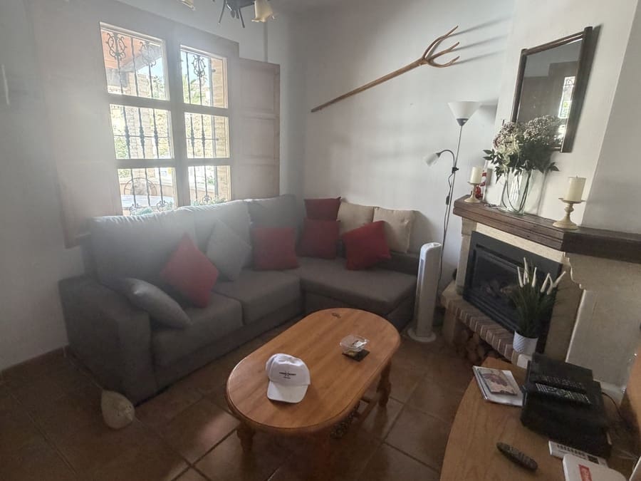 3 makuuhuone Huvila myytävänä paikassa Ciudad Quesada mukana uima-altaan - 300 000 € (Ref: 10085034)