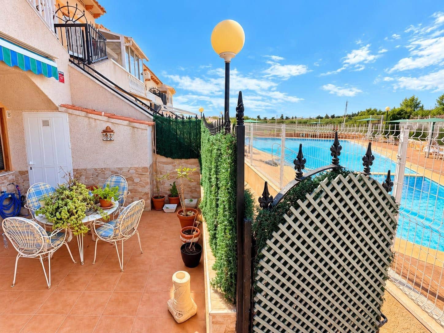 2 slaapkamer Bungalow te koop in Guardamar del Segura met zwembad - € 169.900 (Ref: 10088700)