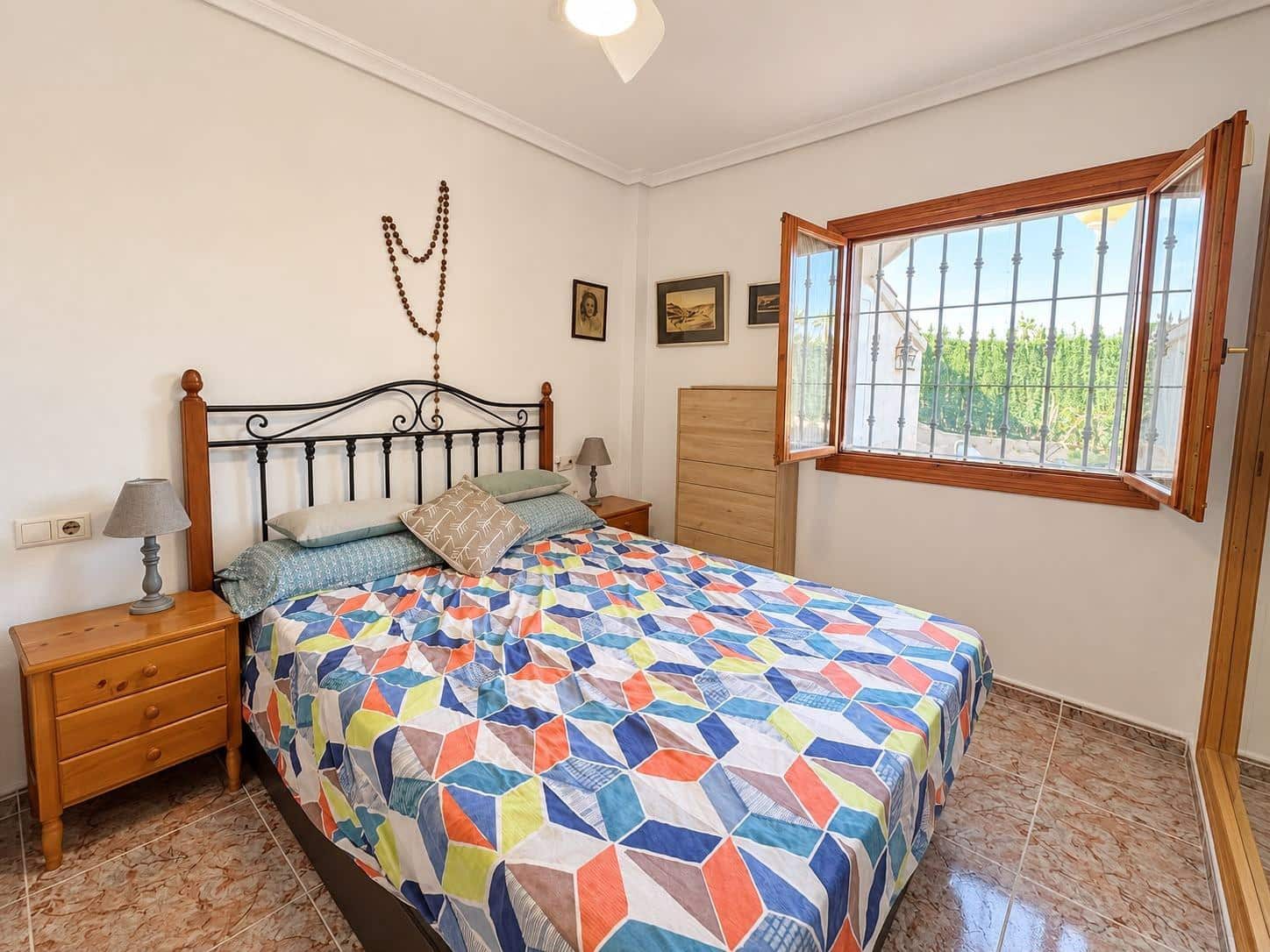 2 slaapkamer Bungalow te koop in Guardamar del Segura met zwembad - € 169.900 (Ref: 10088700)
