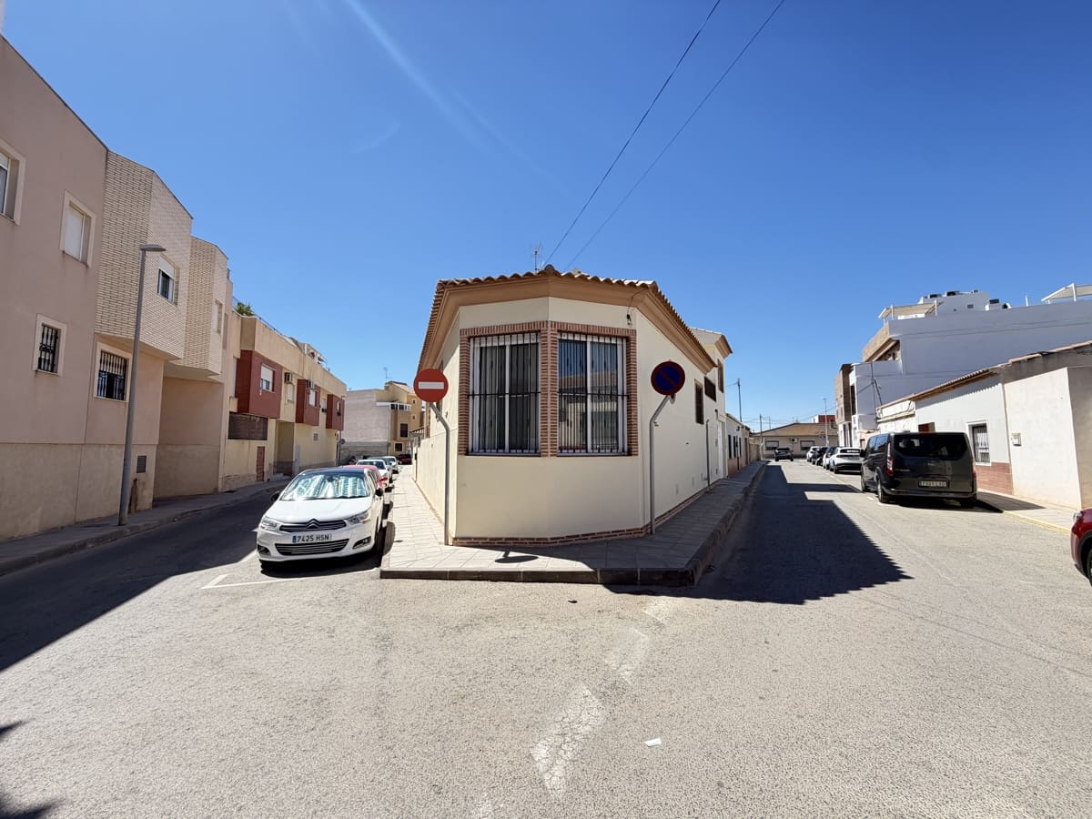 4 quarto Casa em Banda para venda em Pilar de la Horadada com garagem - 250 000 € (Ref: 10088705)