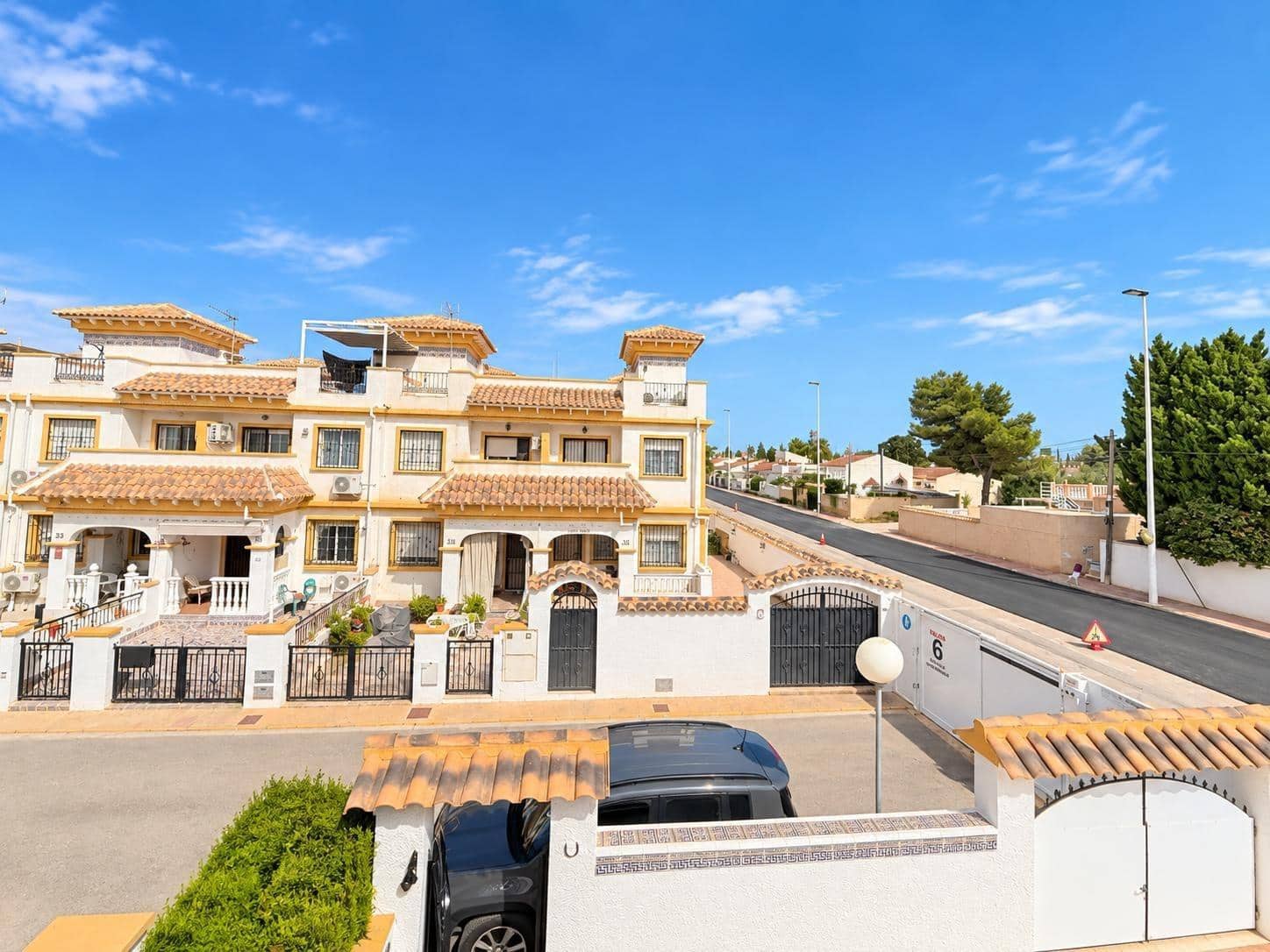 3 chambre Villa/Maison Mitoyenne à vendre à Torrevieja avec piscine - 239 900 € (Ref: 10088706)