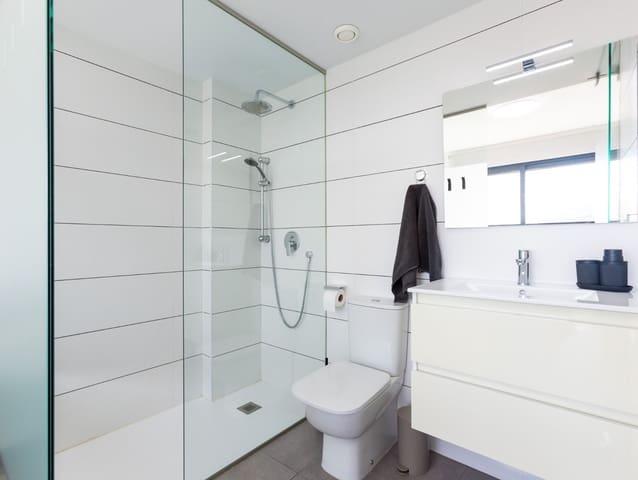 Ático de 2 habitaciones en Orihuela Costa, Orihuela en venta con piscina garaje - 298.000 € (Ref: 10088709)