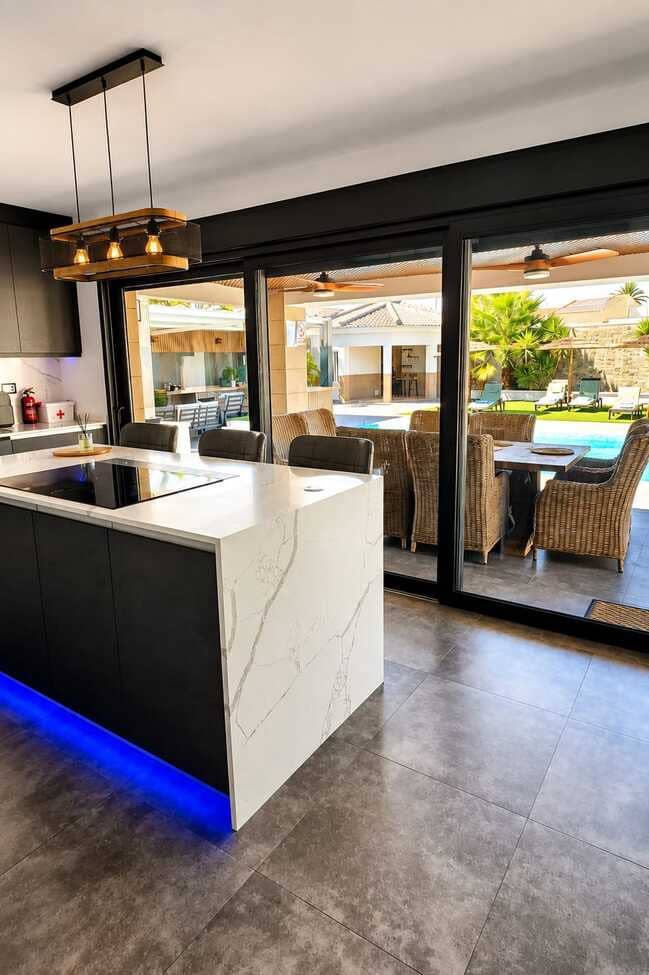 5 slaapkamer Villa te koop in San Luis met zwembad - € 850.000 (Ref: 10116400)