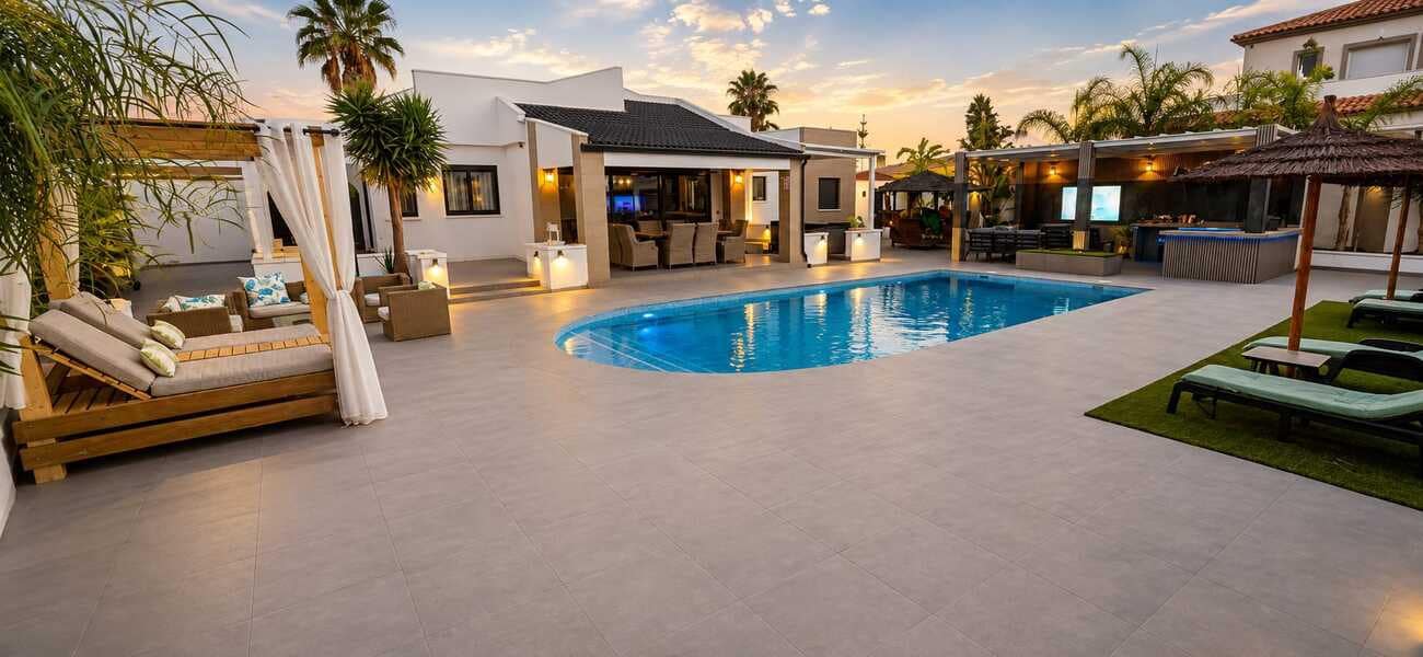 5 slaapkamer Villa te koop in San Luis met zwembad - € 850.000 (Ref: 10116400)