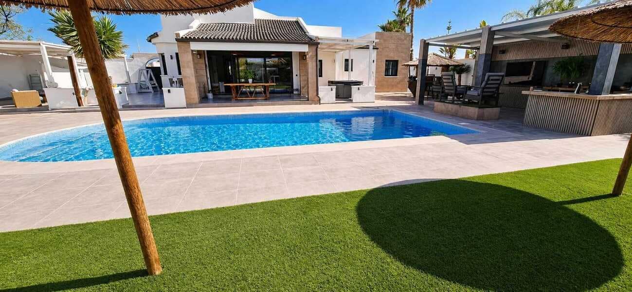 5 slaapkamer Villa te koop in San Luis met zwembad - € 850.000 (Ref: 10116400)