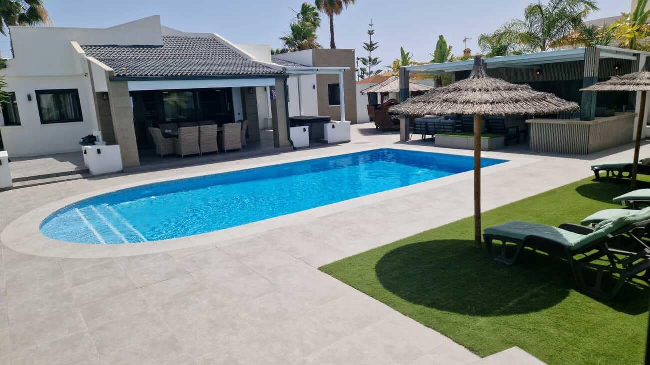 5 slaapkamer Villa te koop in San Luis met zwembad - € 850.000 (Ref: 10116400)