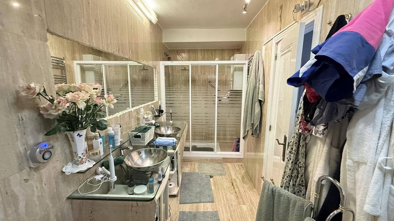 5 makuuhuone Huvila myytävänä paikassa Dehesa de Campoamor mukana uima-altaan 
autotalli - 635 000 € (Ref: 10116434)