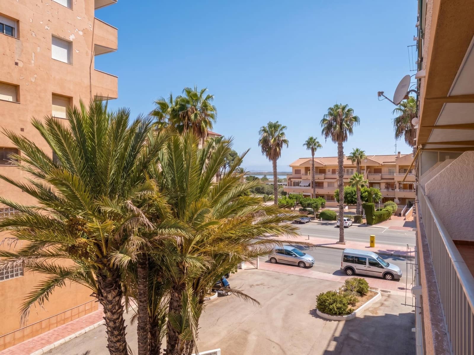 Studio till salu i Guardamar del Segura med pool - 99 900 € (Ref: 10116446)