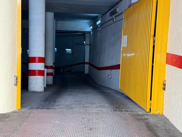 Garaż na sprzedaż w Centro - Muelle Pesquero, Torrevieja - 14 500 € (Ref: 10116461)
