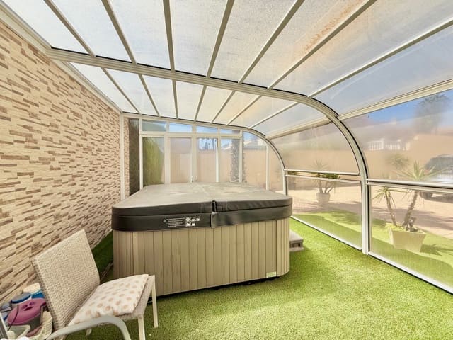 4 soveværelse Villa til salg i Ciudad Quesada, Rojales med swimmingpool garage - € 690.000 (Ref: 10116495)