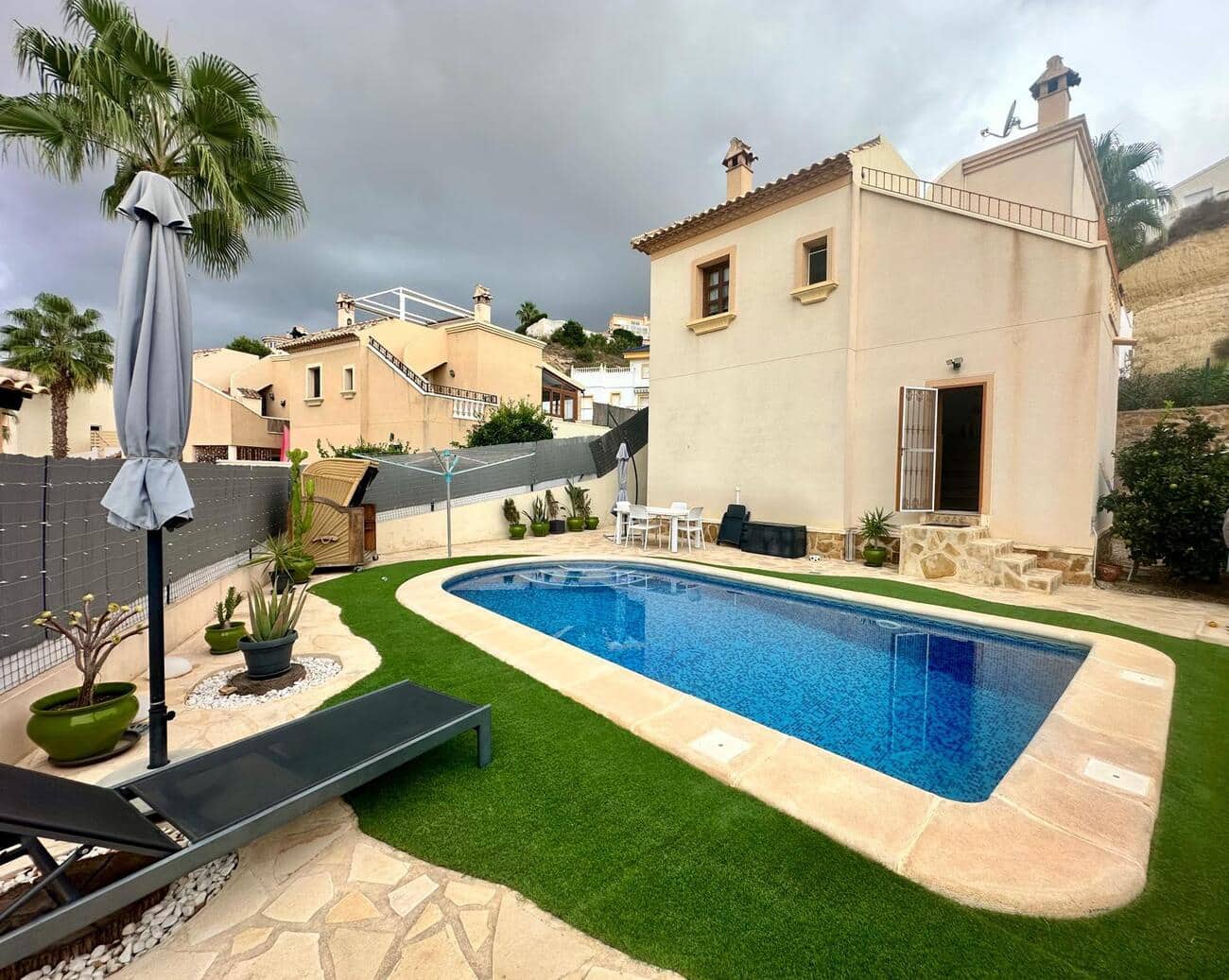 3 Zimmer Villa zu verkaufen in La Marquesa mit Pool - 315.000 € (Ref: 10116542)