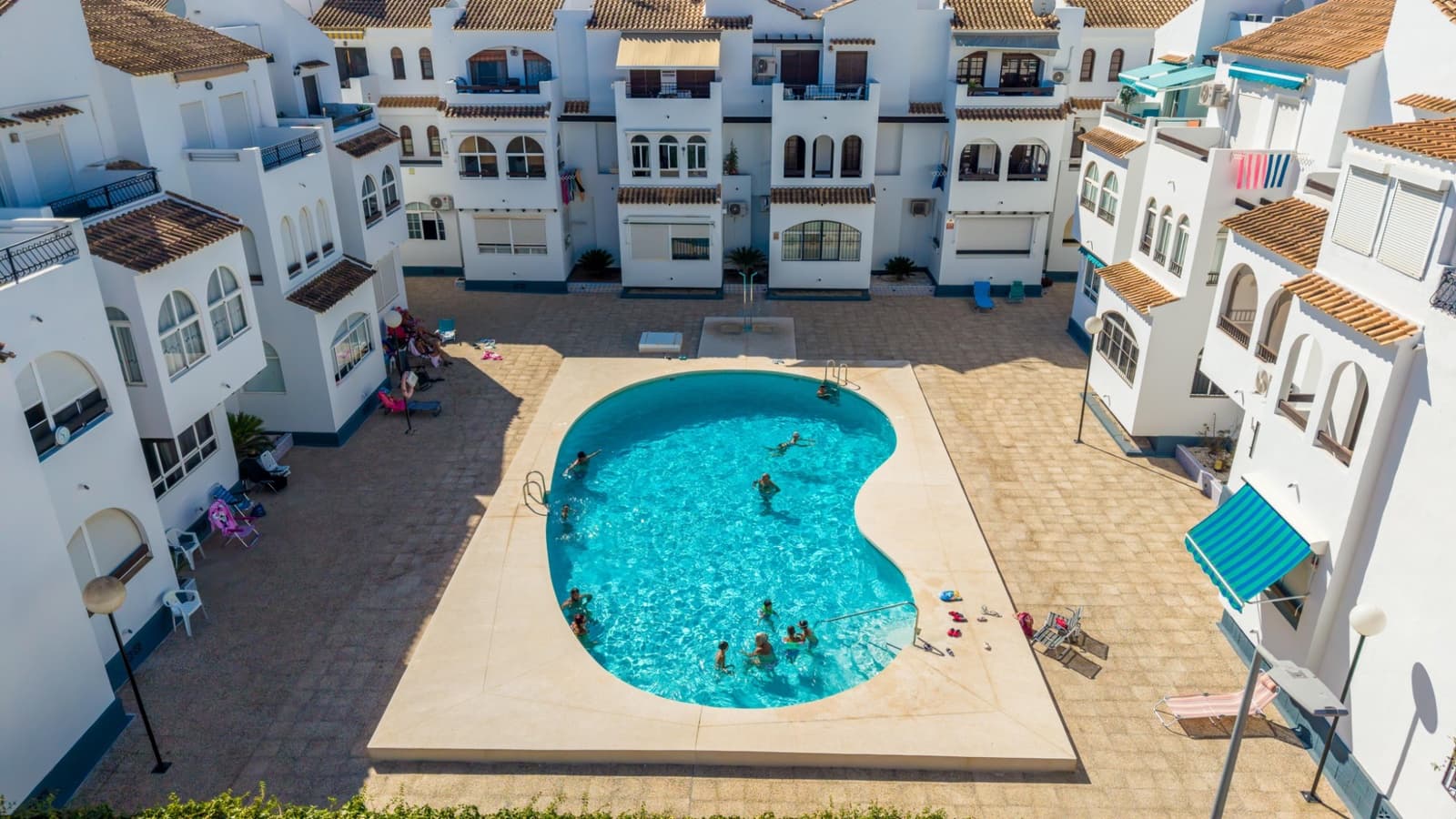 1 soveværelse Lejlighed til salg i Torrevieja med swimmingpool - € 132.000 (Ref: 10116594)