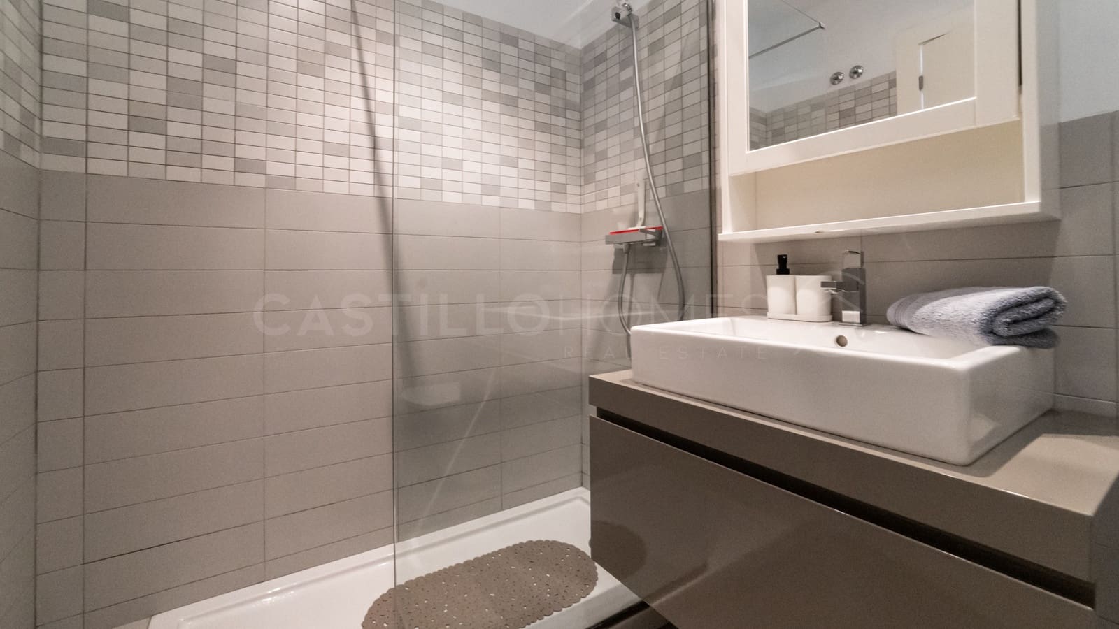2 quarto Apartamento para venda em Orihuela Costa com piscina garagem - 270 000 € (Ref: 10116615)