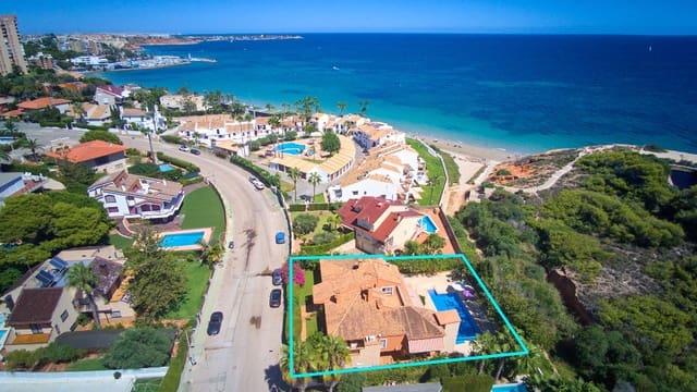 7 makuuhuone Huvila myytävänä paikassa Campoamor, Orihuela mukana uima-altaan 
autotalli - 1 395 000 € (Ref: 10116623)